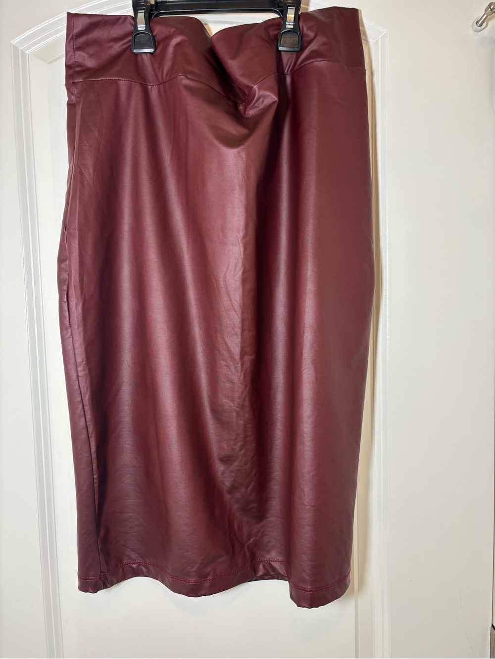 Simlu Women's Faux Leather Midi Skirt in Burgundy